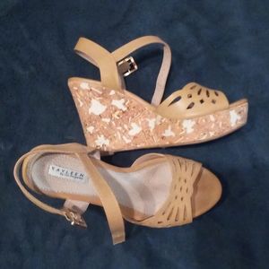 Kathleen women's platform shoes size 8
